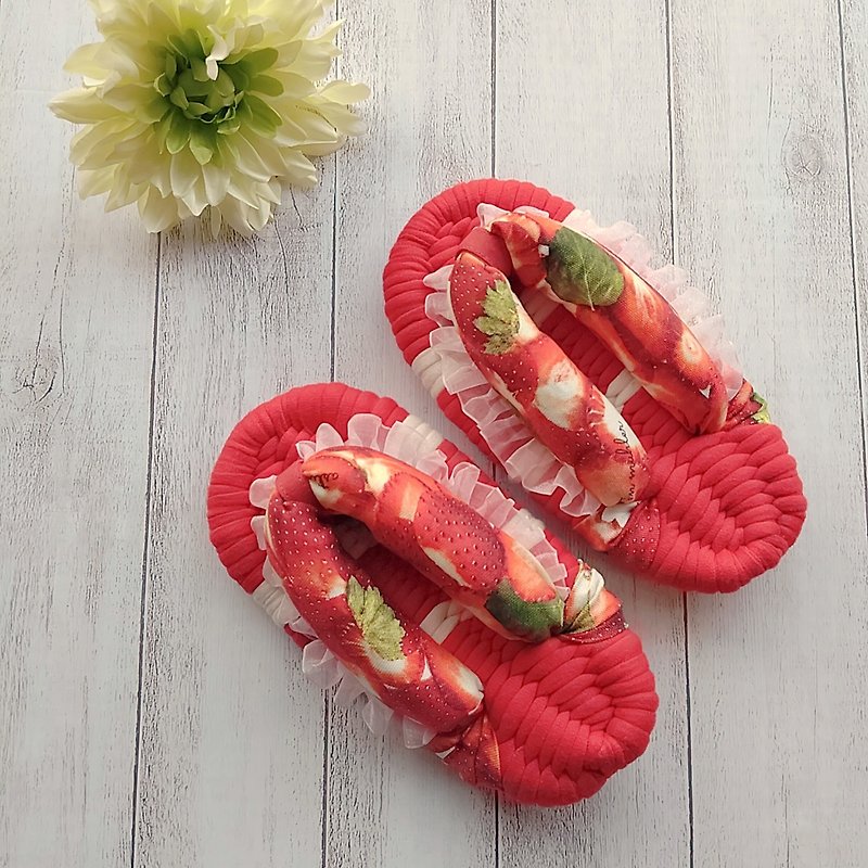 布涼鞋 草莓 - 室內拖鞋 - 棉．麻 紅色