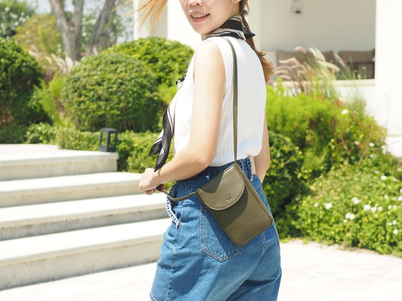 Toast (Hojicha) : Leather bag, Cross-body bag, Phone Bag, Mini Bag, Olive green - กระเป๋าถือ - หนังแท้ สีเขียว