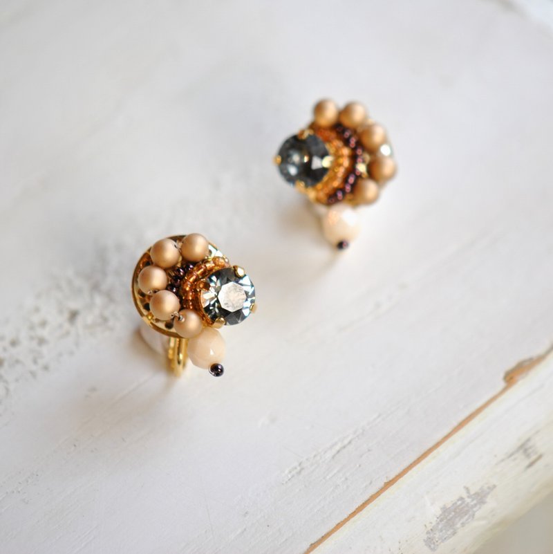 オータムイヤリング - 耳環/耳夾/耳骨夾 - 玻璃 灰色