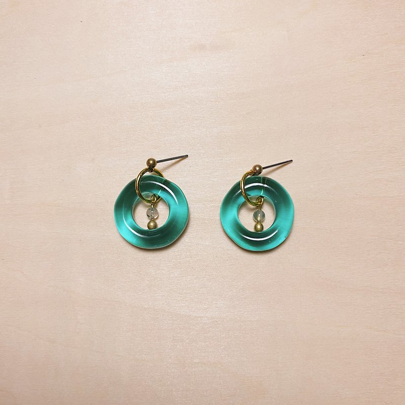 Vintage green irregular round agate earrings - ต่างหู - เรซิน สีเขียว