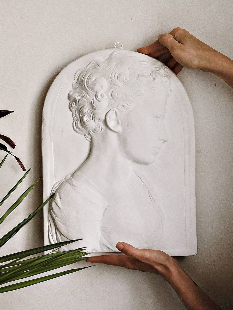 Bas-relief of the child Saint John the Baptist, School of Donatello 1386 to 1466 - 壁貼/牆壁裝飾 - 其他材質 白色