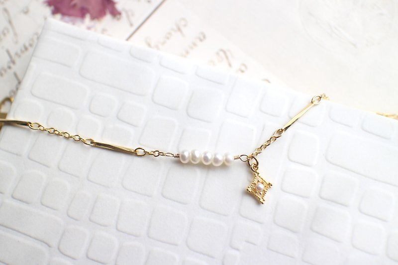 Angel- Pearls brass bracelet - Bracelets - Copper & Brass White