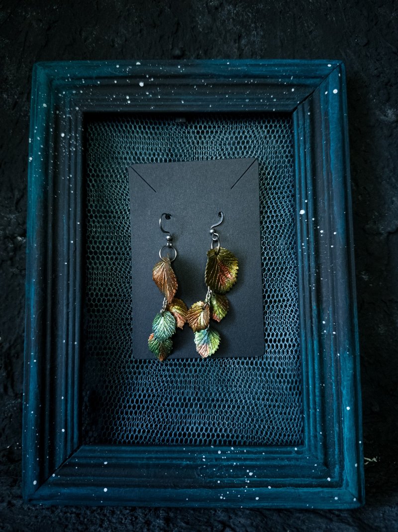 Fantasy forest earrings from polymer clay |autumn leaves|faeriecore & goblincore - 耳環/耳夾/耳骨夾 - 其他材質 橘色