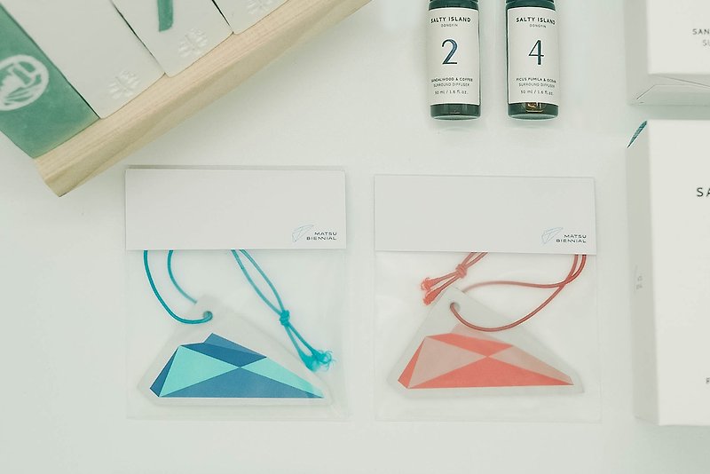 Matsu international art island fragrance tablets - น้ำหอม - กระดาษ หลากหลายสี