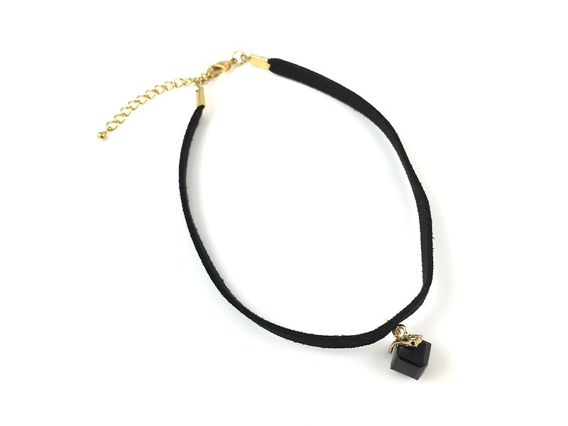 Black crystal necklace gift - สร้อยคอ - วัสดุอื่นๆ สีดำ