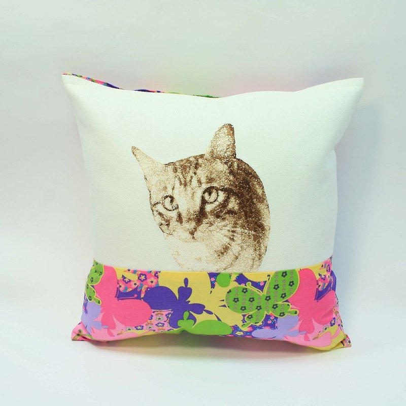 Embroidery small pillow 05- cat - หมอน - ผ้าฝ้าย/ผ้าลินิน หลากหลายสี