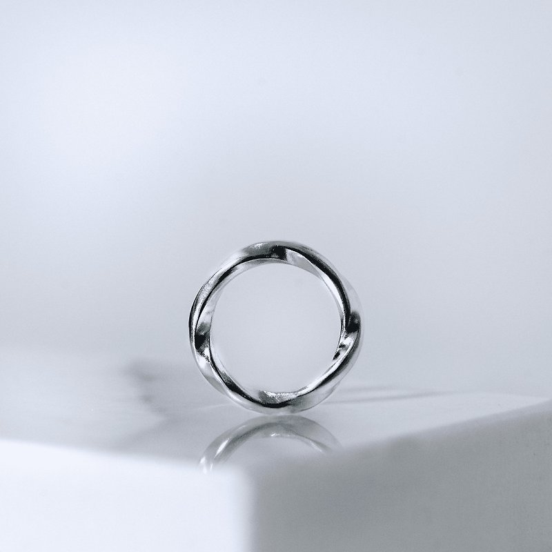 [Series] staff person metalworking Silver Mobius ring - can be customized lettering - แหวนทั่วไป - เงิน 
