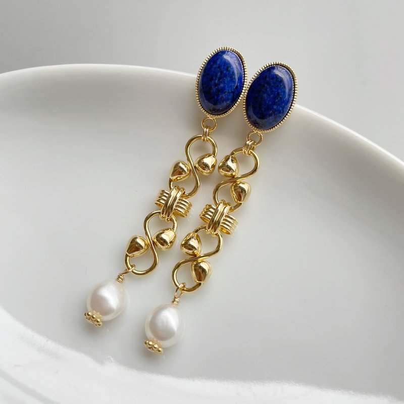 Deep blue chain earrings earrings / Clip-On - ต่างหู - เครื่องประดับพลอย สีน้ำเงิน