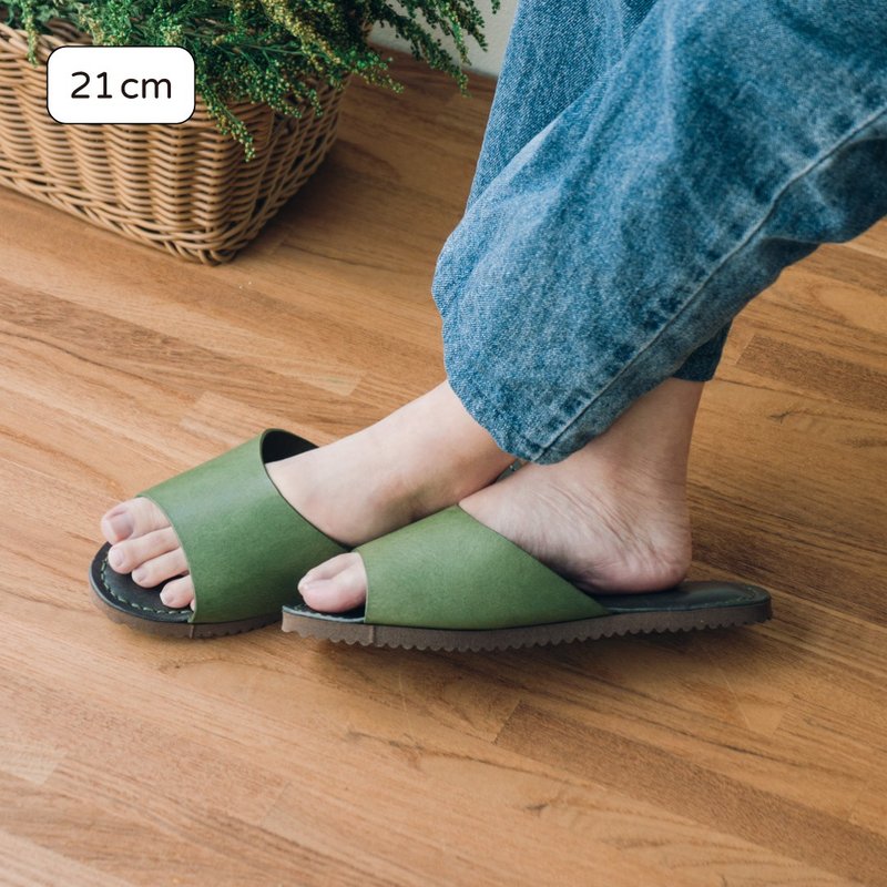 # craftsman hand-stitched 21cm simple leather home indoor slippers / W1-049 / finished product - รองเท้าแตะในบ้าน - หนังแท้ สีน้ำเงิน