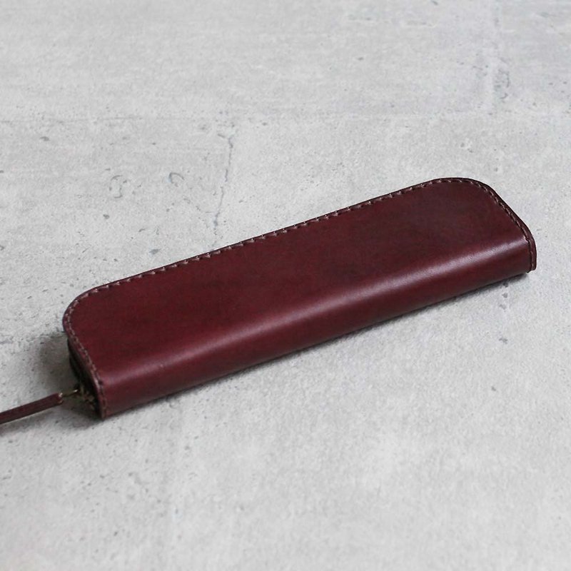 Burgundy classy slim veg-tanned leather pencil case - กล่องดินสอ/ถุงดินสอ - หนังแท้ สีแดง
