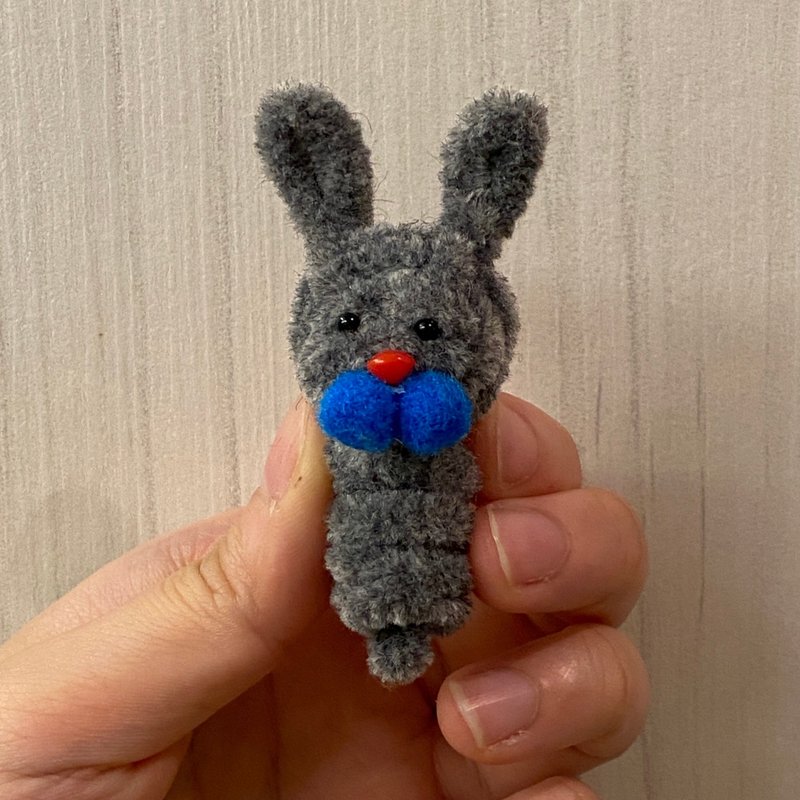 Bee Gray Rabbit 7.5cm-Handmade Twisting Stick/Dirty Cute Wandering Zoo/モールアート - อื่นๆ - ไฟเบอร์อื่นๆ สีเทา