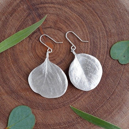 ateliersimo Eucalyptus round leaf earrings [EP073SV]