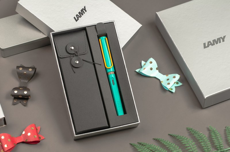 LAMY 鋼筆 黑線圈筆袋禮盒 / SAFARI - 限量 特仕版 海水藍黃夾 - 鋼筆 - 塑膠 藍色
