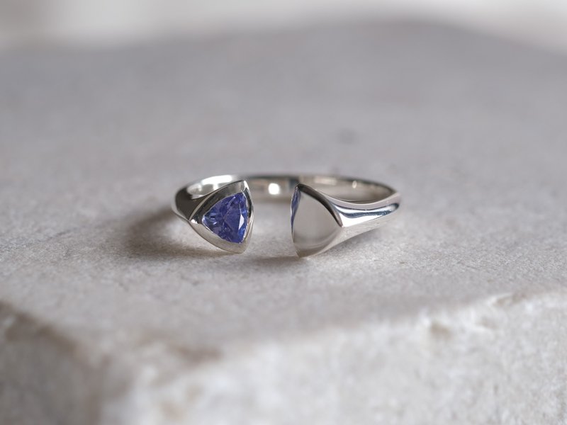 tanzanite triangle ring 　天然石タンザナイト　シルバーリング　三角　ブルーパープル silver925 - 戒指 - 寶石 藍色