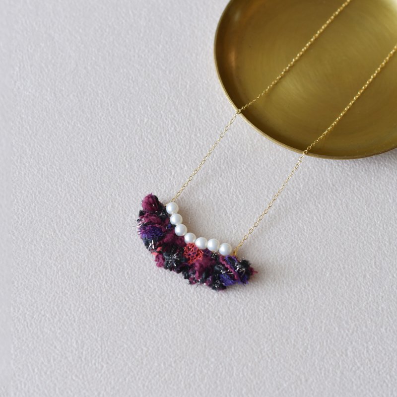 ネックレス / Necklace with tassel and pearl/ Wine red - 項鍊 - 其他材質 紅色