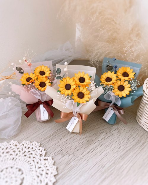 Dreams come true 永生花/乾燥花 迷你向日葵花束 l 附贈禮盒包裝 進口紙花 畢業花束 太陽花