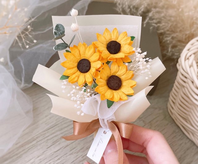 ミニひまわりブーケ l ギフトボックス付き、輸入紙花、卒業ブーケ