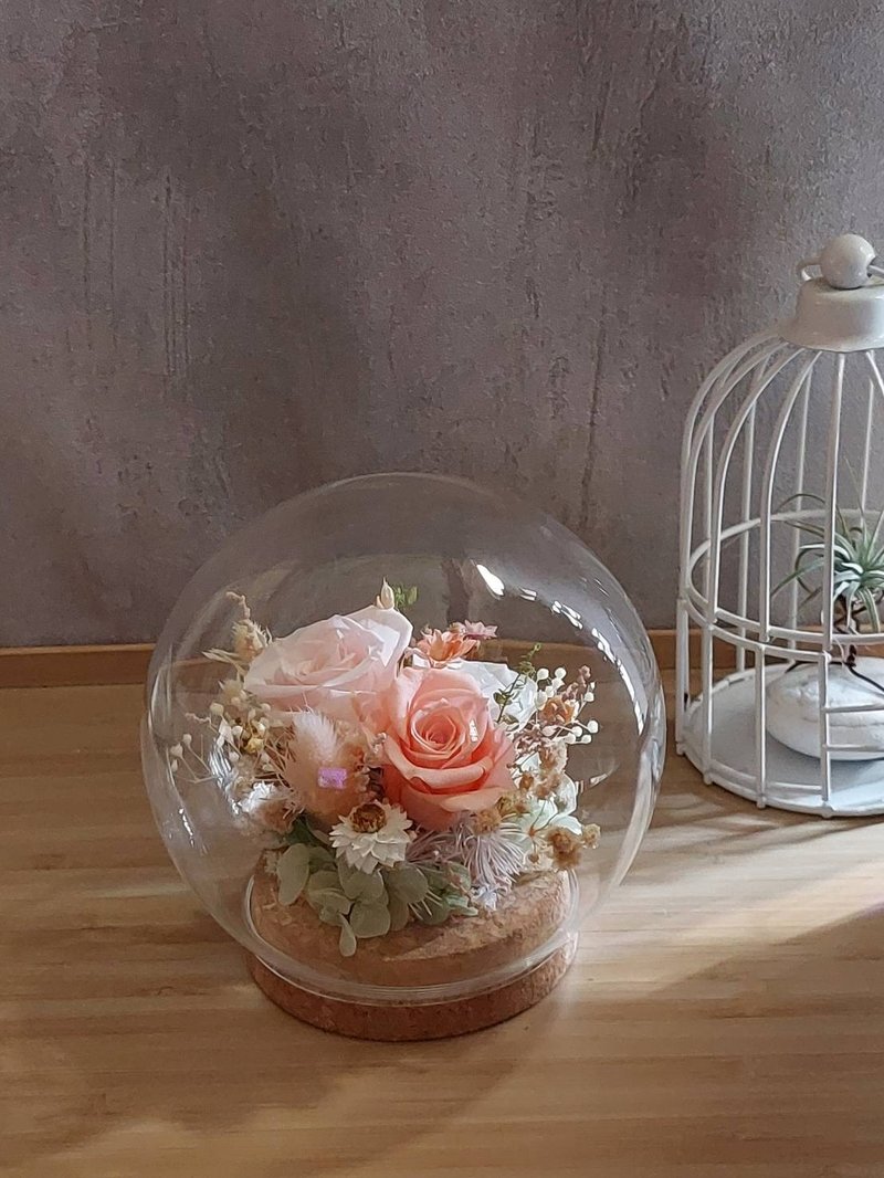 Dream Garden Preserved Flower Glass Cover. Flower Cup for Congratulations on Birthdays, Spring Festival, and Valentine's Day Gifts - ช่อดอกไม้แห้ง - พืช/ดอกไม้ 