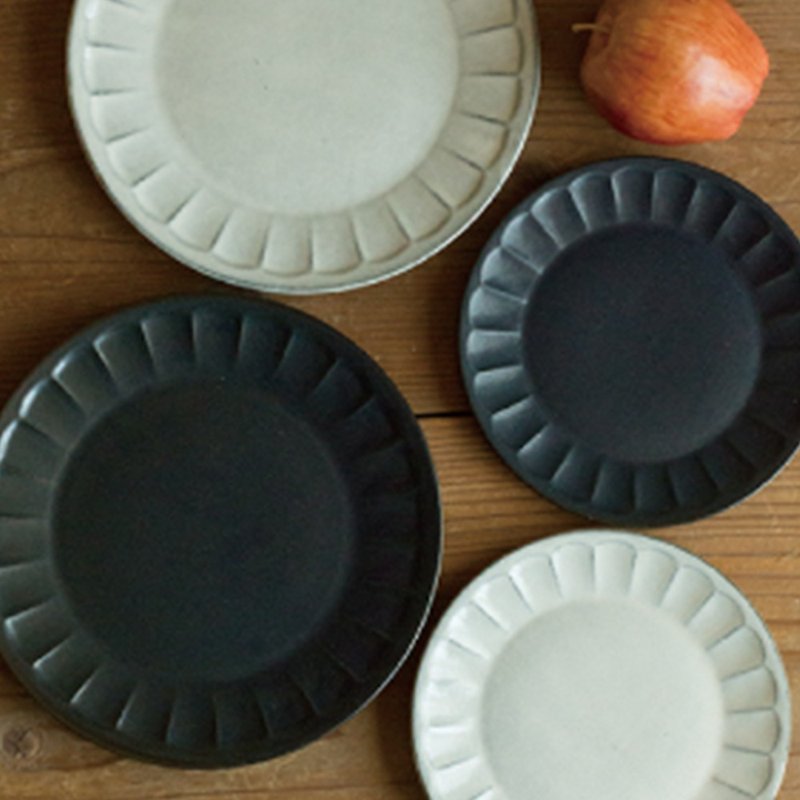 TOJIKI TONYA Margaret plate (two sizes) - Plates & Trays - Pottery Black