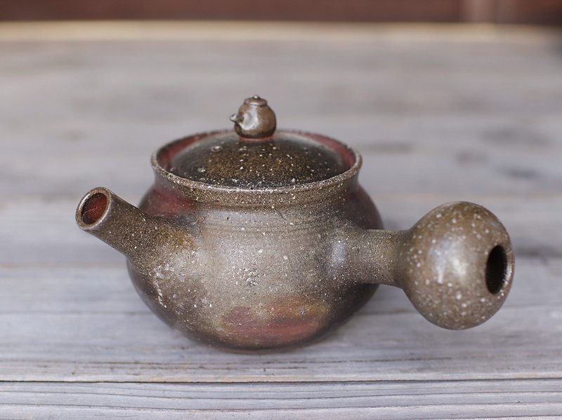 Bizen grilled teapot (teapot on teapot) k1-043 - Teapots & Teacups - Pottery Brown