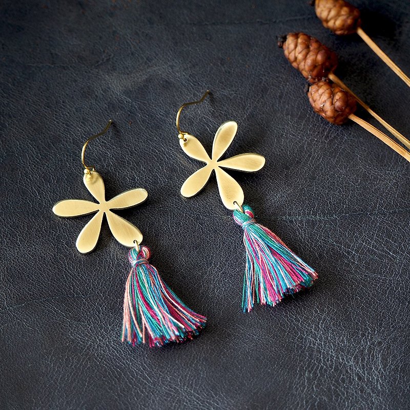 Flower with colorful tassel earrings (brass hand made) - ต่างหู - ทองแดงทองเหลือง หลากหลายสี