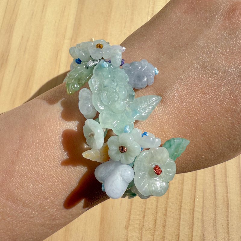 Handmade Jade Bracelet - Lotus Whisper - 手鍊/手環 - 玉石 藍色
