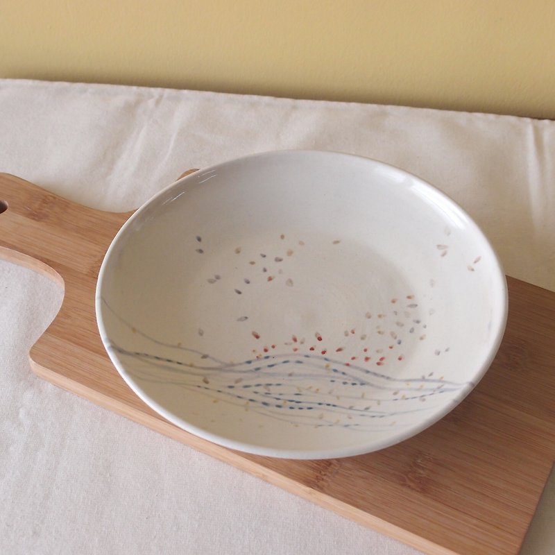 The petals fall off-white ceramic disc / plate / dessert plate manually Limited - Small Plates & Saucers - Pottery White