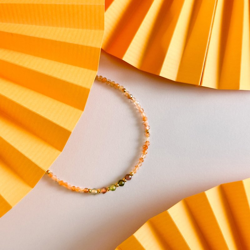 [Natural stone bracelet] Sky lantern bracelet | 316 medical stainless steel | Tourmaline | Strawberry crystal - สร้อยข้อมือ - คริสตัล สีส้ม