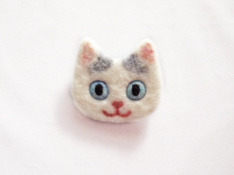 猫顔フェルトブローチ -はちわれ- - 胸針 - 羊毛 