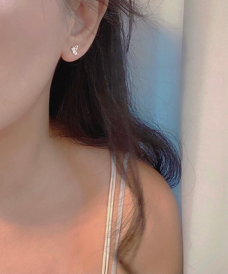 MIH金工首飾 | Butterfly silver earrings 蝴蝶純銀手工耳環 - 耳環/耳夾/耳骨夾 - 純銀 銀色