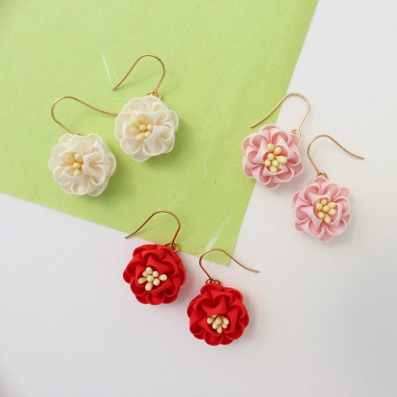 Kanzashi japanese camellia earring