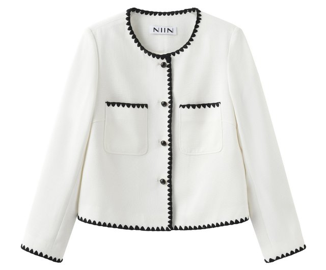 CHANEL ジャケット　96P 白 22SS新作☆すぐ届く！】 CHANEL ジャケット ツイード 関税込 (CHANEL