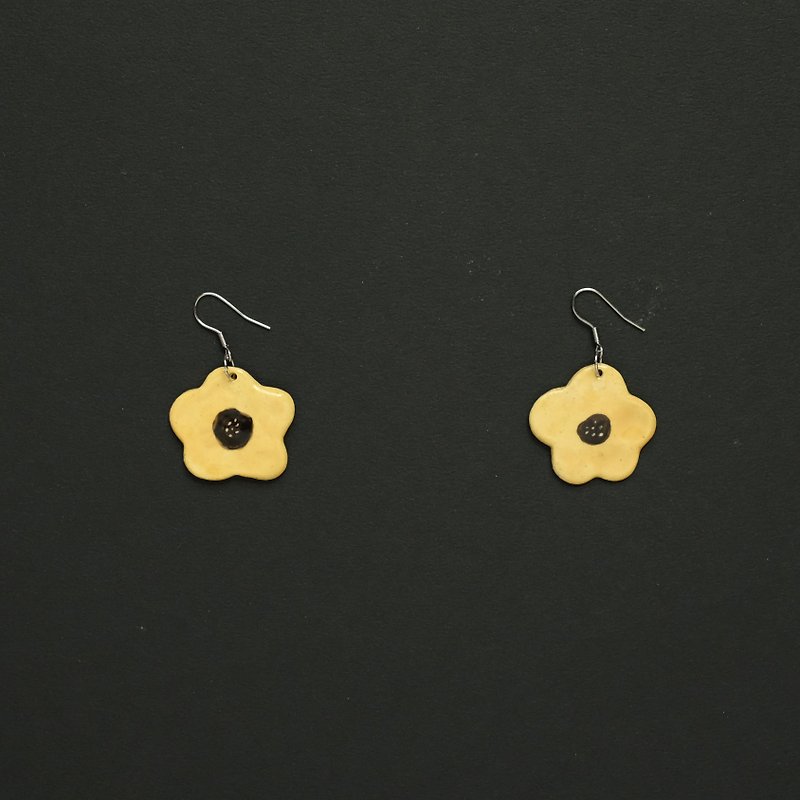 Summer flower earrings - ต่างหู - ดินเผา สีเหลือง