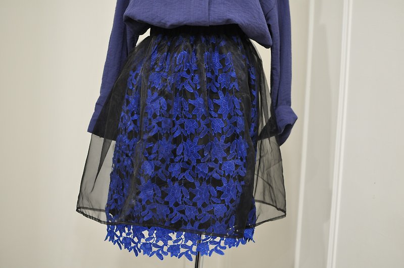 Flat 135 X Taiwan designer series French big round skirt outer black black dry short skirt - Skirts - Polyester Blue