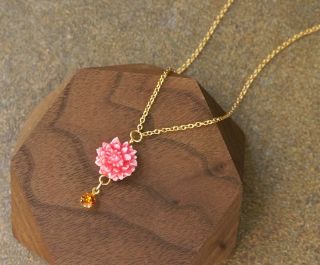 chrysanthemum flower necklace