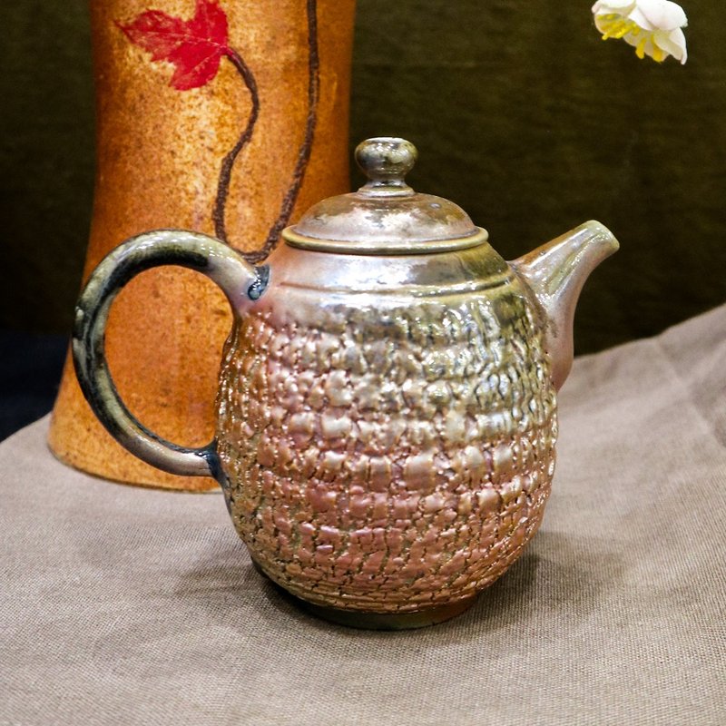 [New pot type] Dikai Jinfeng handmade wood-burning gold-colored open-piece pot 250cc - Teapots & Teacups - Pottery Gold