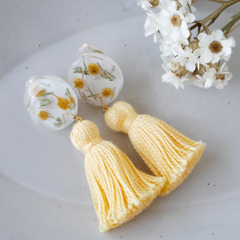 Mimosa tassel Clip-On/Christmas gift - ต่างหู - เรซิน สีเหลือง