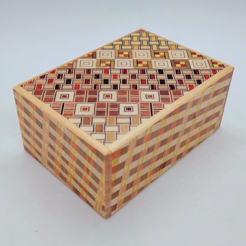 4 sun 27 steps Yosegi/Ichimatsu Japanese puzzle box Himitsu-bako Hakone Japan - Other - Wood 