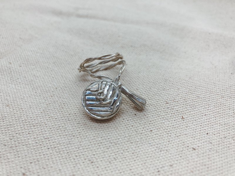 Cute little waste bag silver ring-Y style - แหวนทั่วไป - เงินแท้ สีเงิน