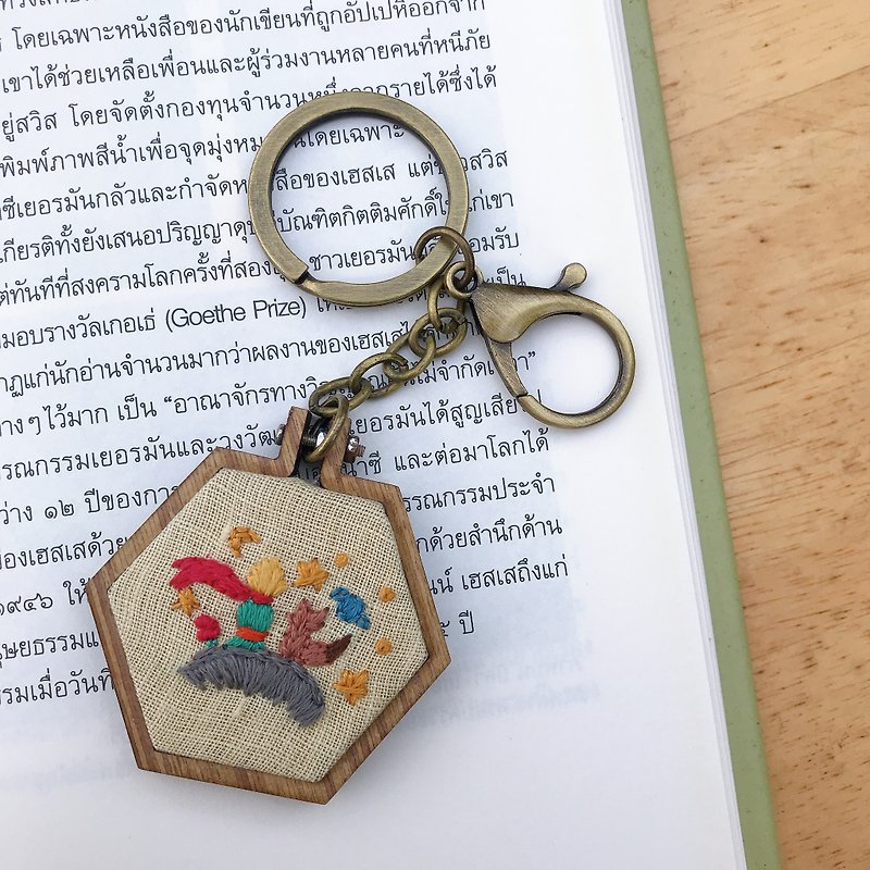 Hand embroidery Little Prince key chain - Keychains - Thread Yellow