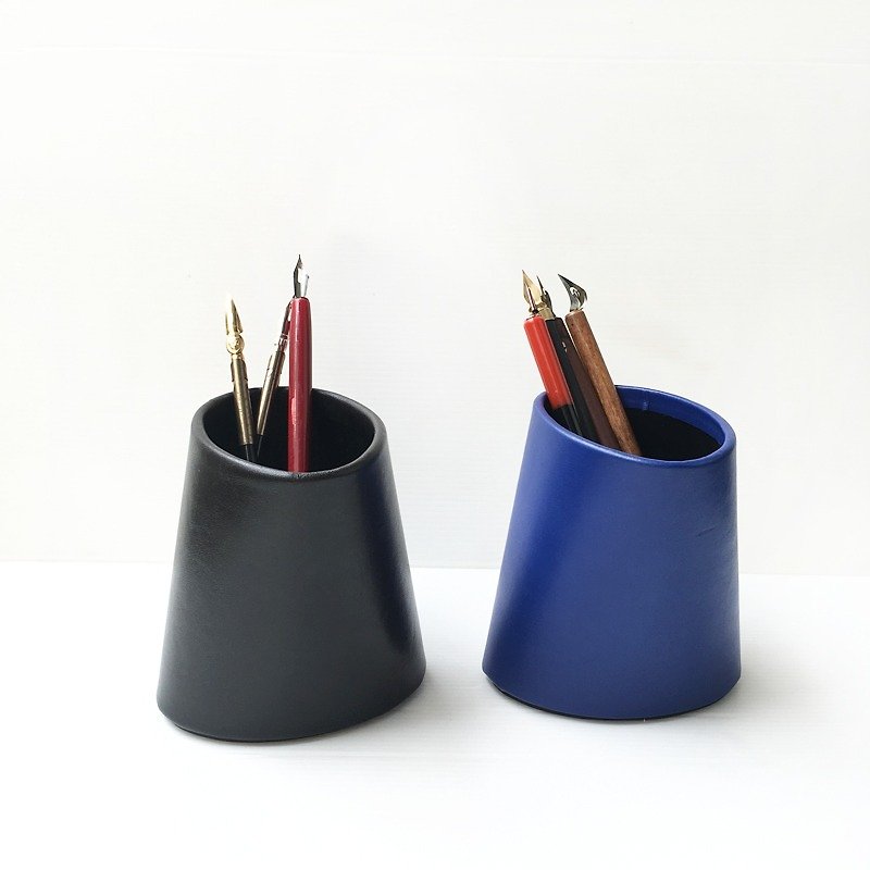 德國手工素色造型筆筒 | 收納 手工 德國 筆 - 鉛筆盒/筆袋 - 真皮 黑色