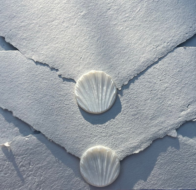 Wax stickers in the shape of a shell - สติกเกอร์ - ขี้ผึ้ง ขาว