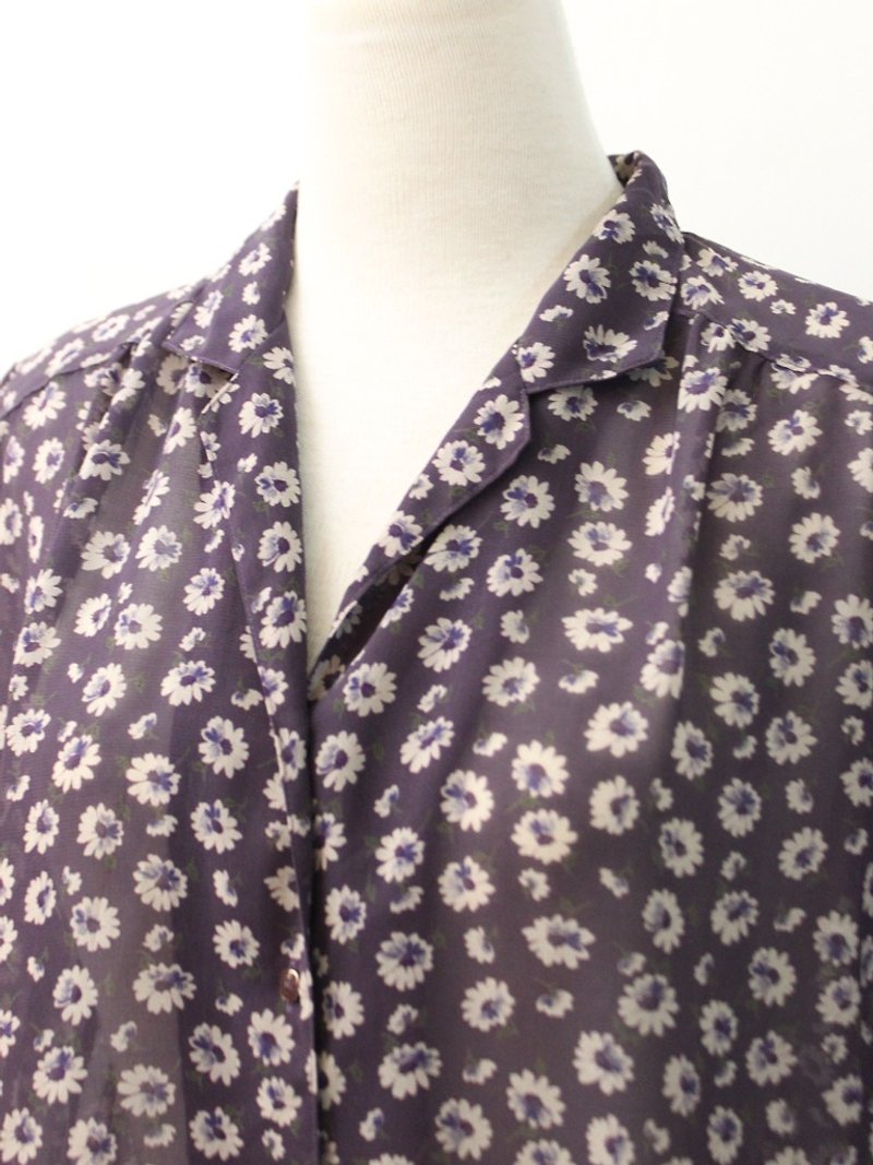 復古日本製小花朵紫色寬鬆短袖古著襯衫 Vintage Blouse - 恤衫 - 聚酯纖維 紫色