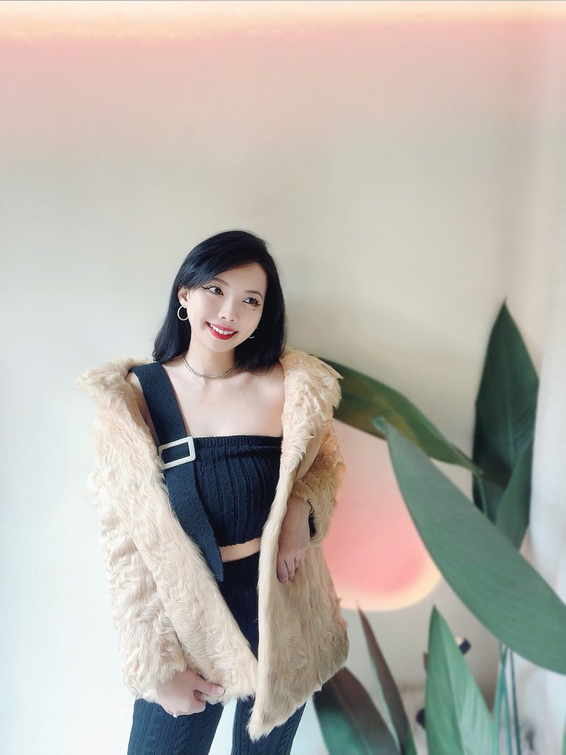 昏黃光感亮澤微捲翻領華貴戀冬少女 古董真皮皮草毛質大衣外套 - 女大衣/外套 - 真皮 橘色