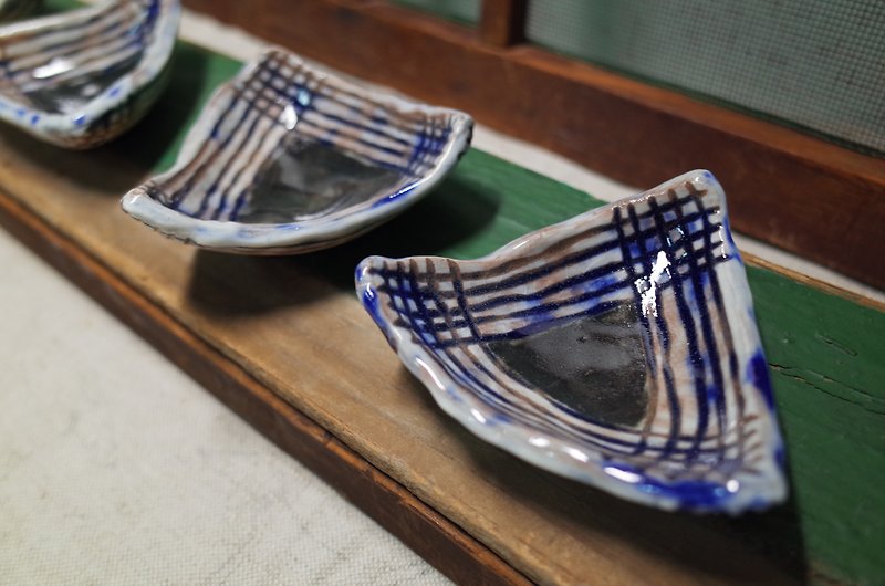 Geometry (Triangular Soy Sauce Plate-Set of 3) - Pottery & Ceramics - Pottery Blue