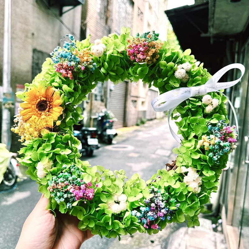 心心向暖綠意盎然永生花圈/送禮/生日/裝飾/室內布置/花禮 - 壁貼/牆壁裝飾 - 植物．花 綠色