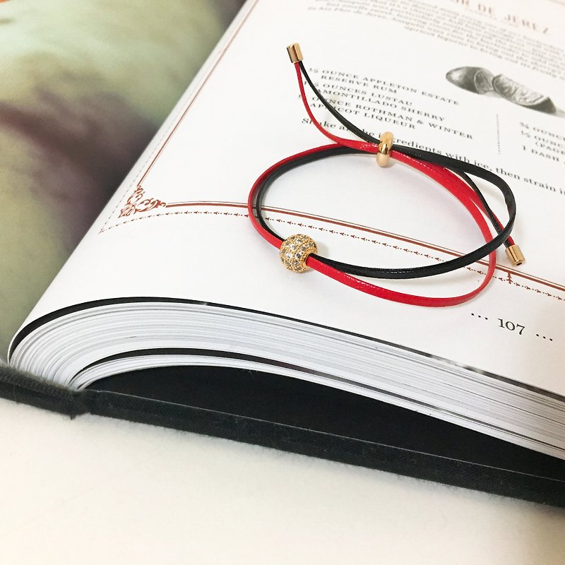 Japanese two-color leather pull drill bracelet - สร้อยข้อมือ - หนังแท้ สีแดง