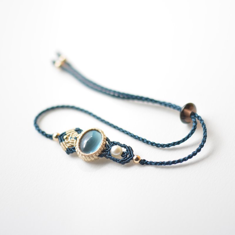 London Blue Topaz / Silk Macrame Bracelet - 手鍊/手環 - 寶石 藍色