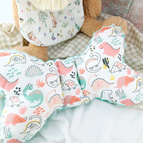 QQ rabbit 手工嬰幼兒精品 彌月禮盒 現貨。Q版恐龍。蝴蝶枕 推車枕 嬰兒枕 寶寶枕