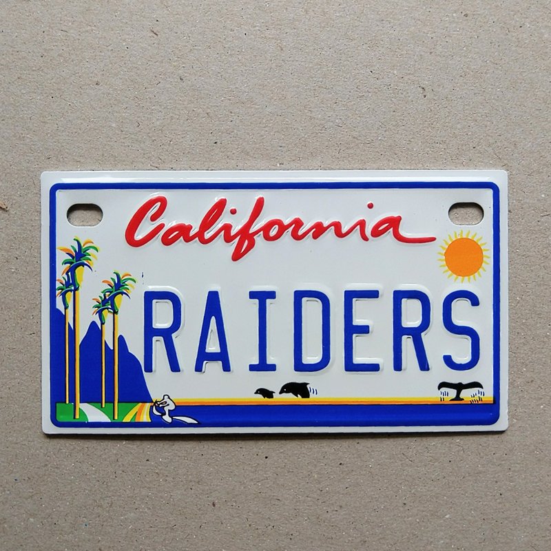 美國紀念品 | 獻給RAIDERS騎士們 加州限定版 自行車牌擺飾/門牌 - 腳踏車/滑板/周邊 - 其他金屬 白色